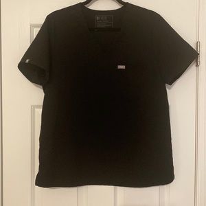 Figs - Women’s Black Catarina - One-Pocket Scrub Top - Large